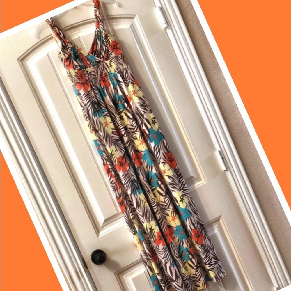 BCBG tropical maxi dress. Size XS